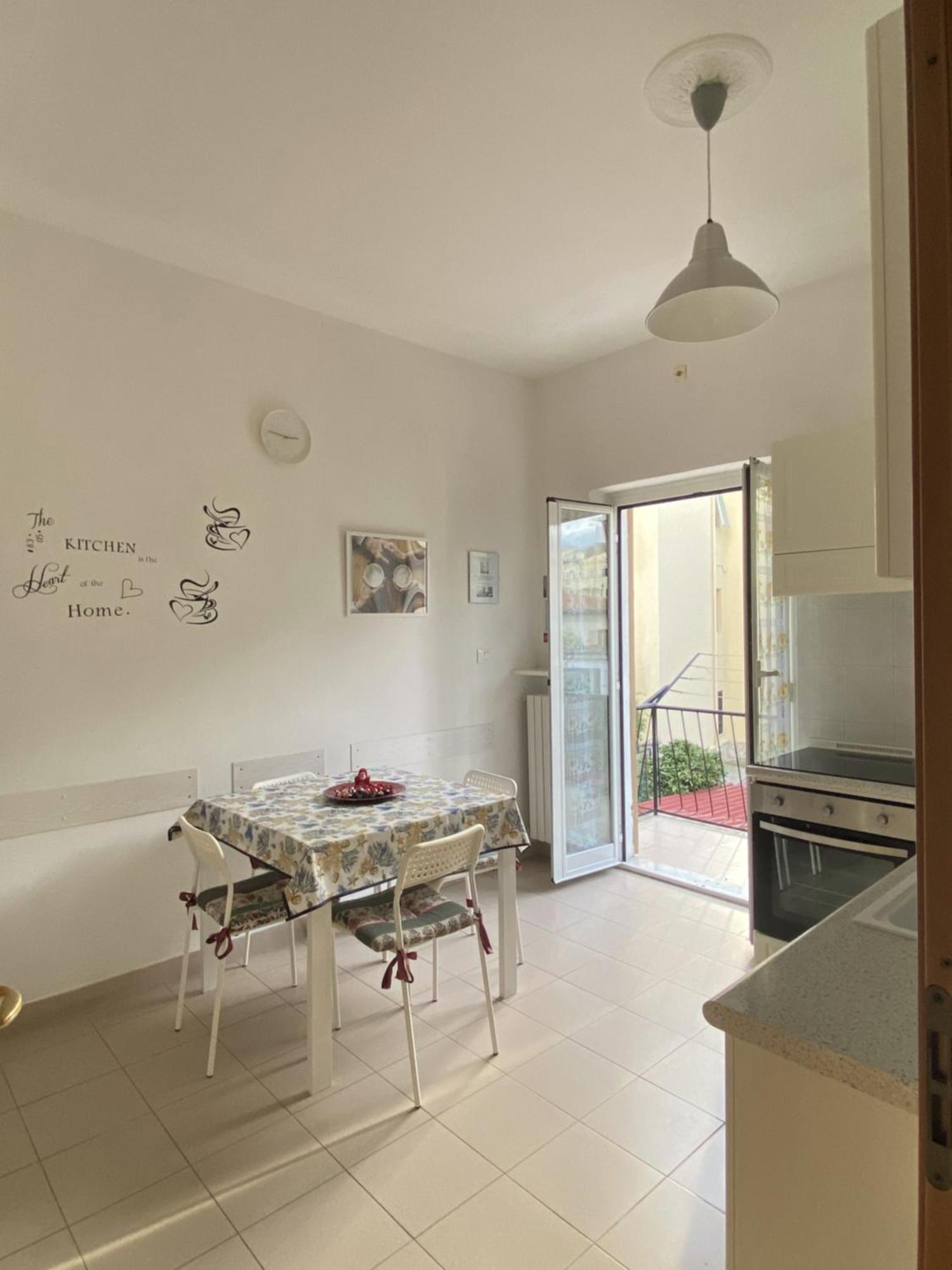Eucalypti11 - Ampio Alloggio Ristrutturato Con 3 Camere, 2 Bagni, Terrazzo, Balcone Loano Exterior photo